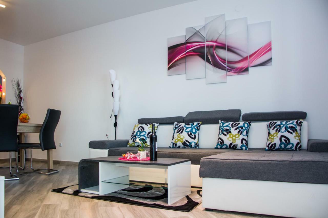 Apartment Klaudio เซนญ์ ภายนอก รูปภาพ