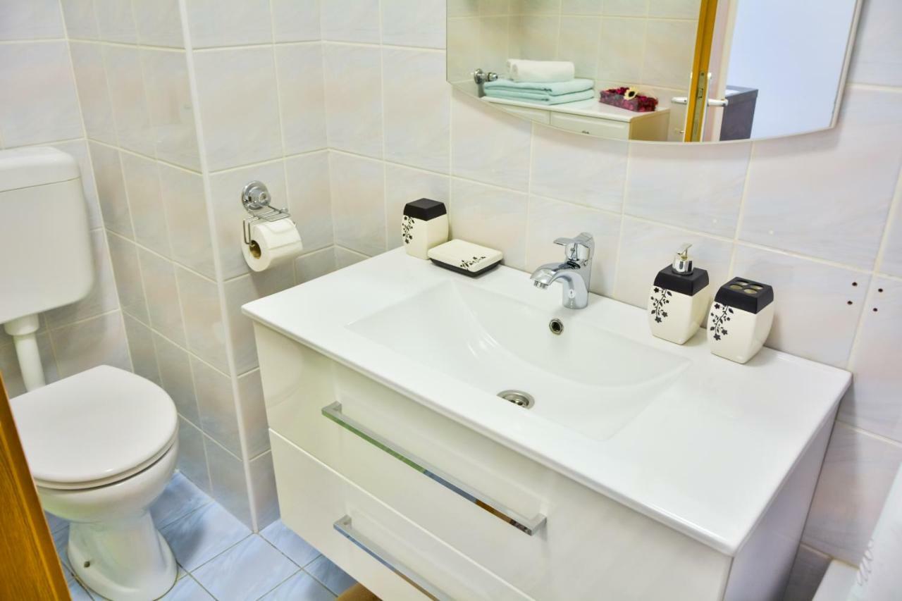 Apartment Klaudio เซนญ์ ภายนอก รูปภาพ