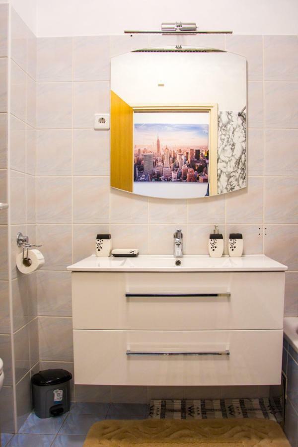 Apartment Klaudio เซนญ์ ภายนอก รูปภาพ